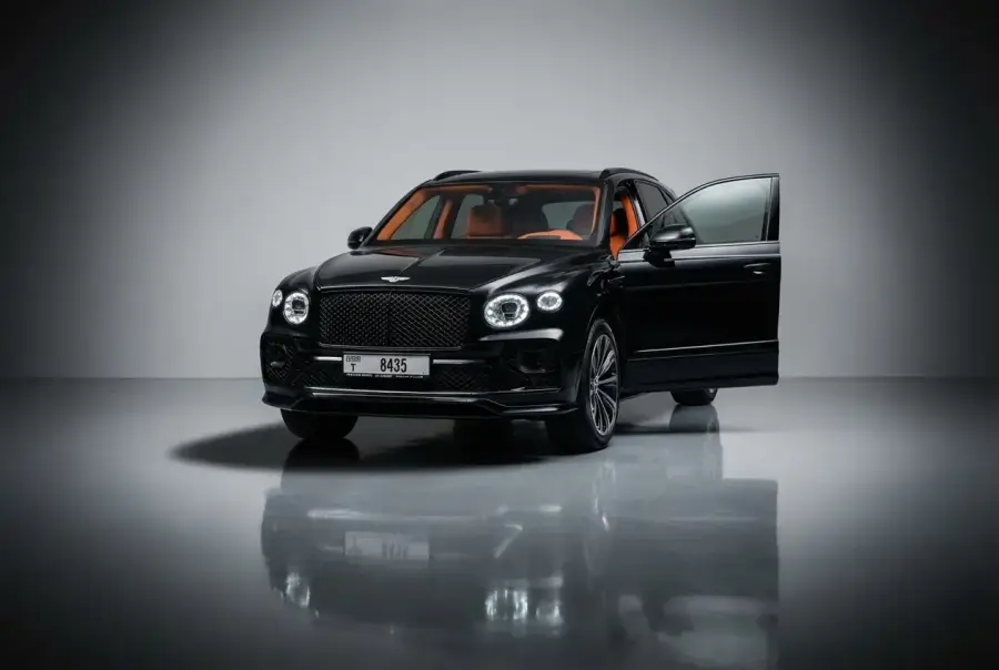 Rent Bentley Bentayga Black 2022 in Dubai — photo 3 of 7