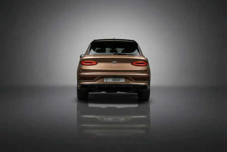 Rent Bentley Bentayga Bronze 2022 in Dubai — photo 6 of 7