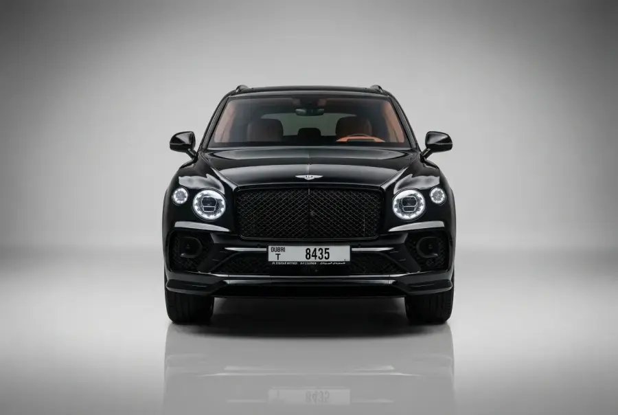 Rent Bentley Bentayga Green 2022 in Dubai — photo 3 of 7