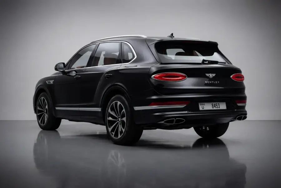 Rent Bentley Bentayga Black 2023 in Dubai — photo 3 of 11