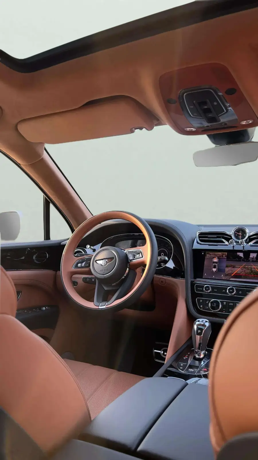 Rent Bentley Bentayga White 2024 in Dubai — photo 6 of 9
