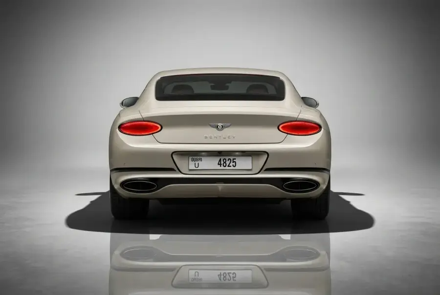 เช่ารถ Bentley Continental GT สีเงิน 2019 ในดูไบ — รูปที่ 3 จาก 8