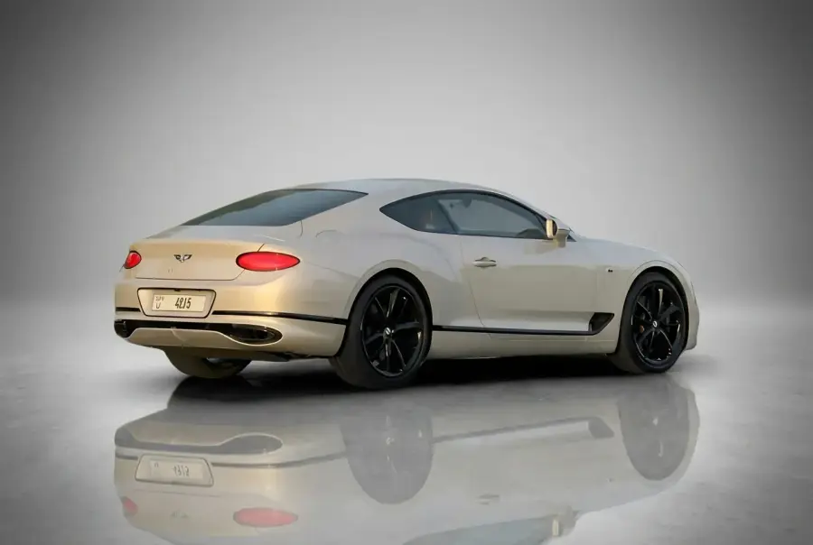 เช่ารถ Bentley Continental GT สีเงิน 2019 ในดูไบ — รูปที่ 4 จาก 8