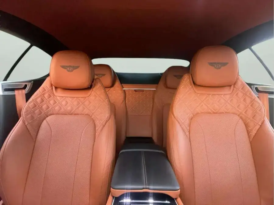 เช่ารถ Bentley Continental GT สีเงิน 2019 ในดูไบ — รูปที่ 8 จาก 8