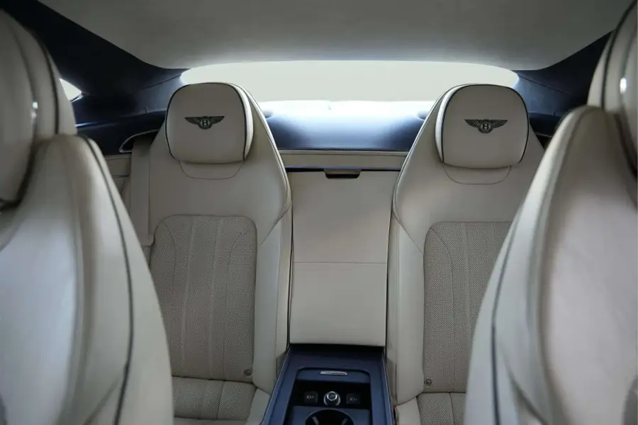 Аренда Bentley Continental GT Синий 2020 в Дубае в аренду в Дубай, ОАЭ — Bentley — фото 4 из 5
