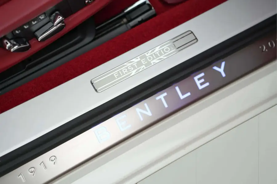 Rent Bentley Continental GT White 2022 in Dubai — photo 10 of 11