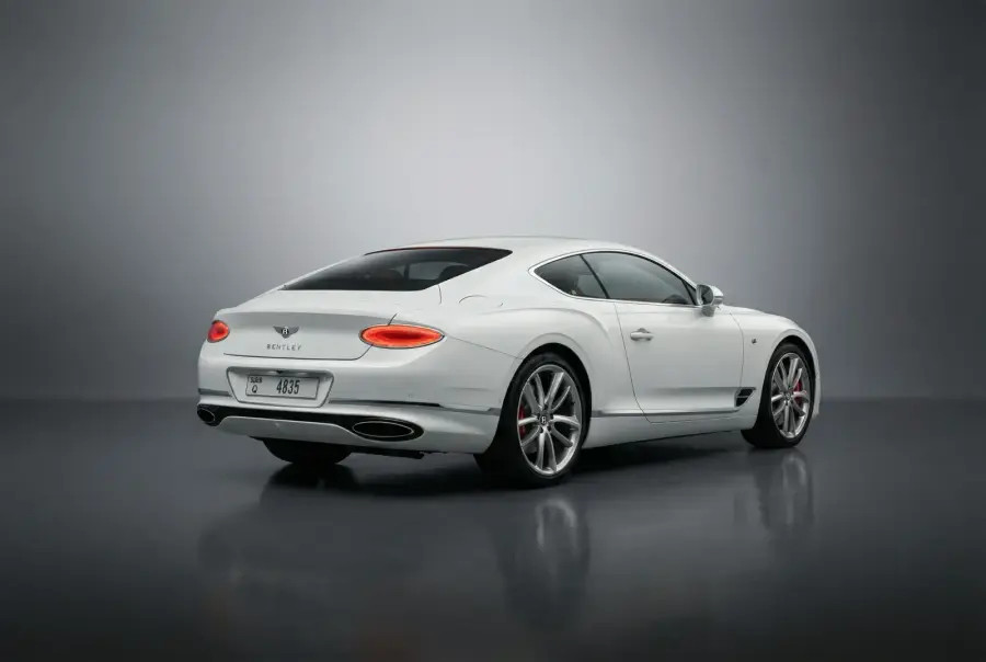 Rent Bentley Continental GT White 2022 in Dubai — photo 4 of 11