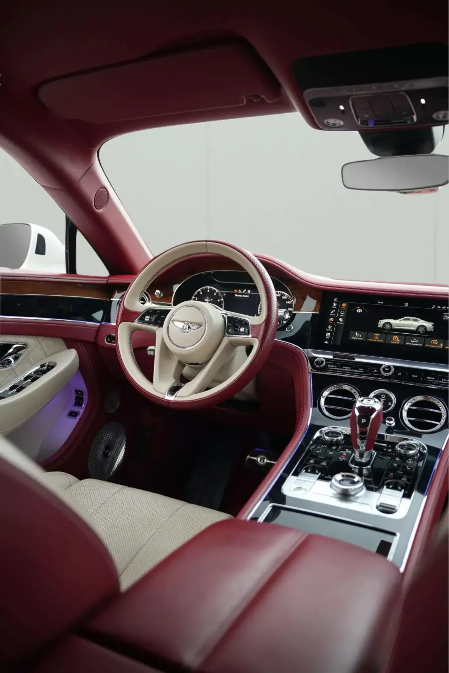 Rent Bentley Continental GT White 2022 in Dubai — photo 6 of 11