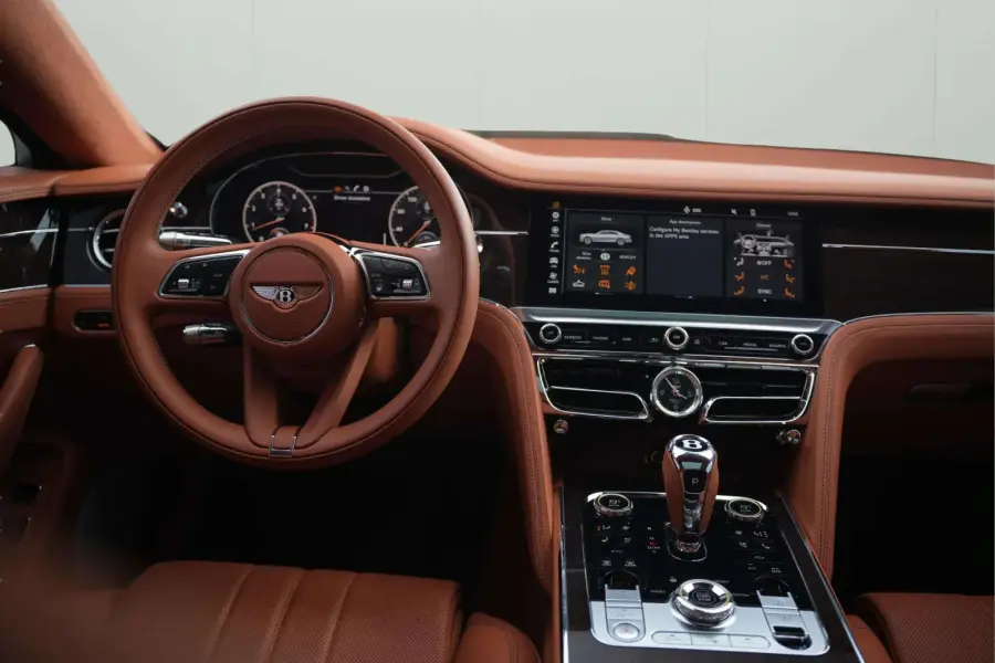 Аренда Bentley Flying Spur серого цвета 2024 года в Дубае в аренду в Дубай, ОАЭ — Bentley — фото 12 из 12
