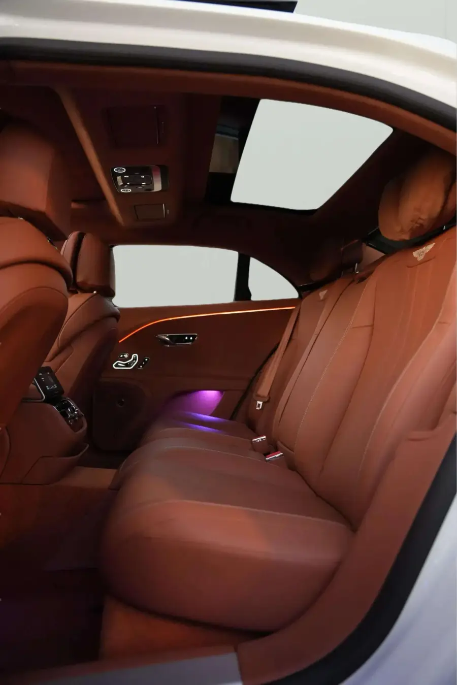 Rent Bentley Flying Spur White 2024 in Dubai — photo 6 of 10