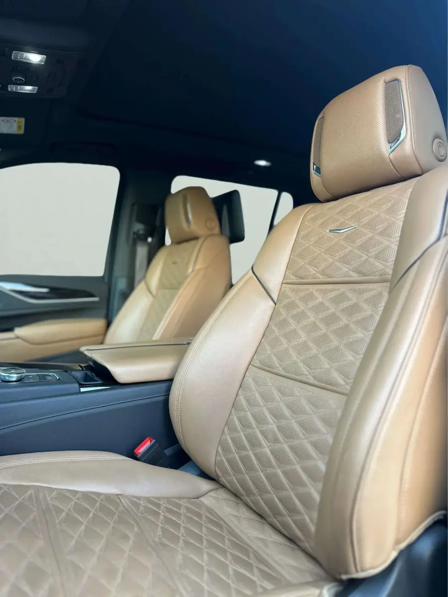 Rent Cadillac Escalade Black 2023 in Dubai — photo 4 of 6