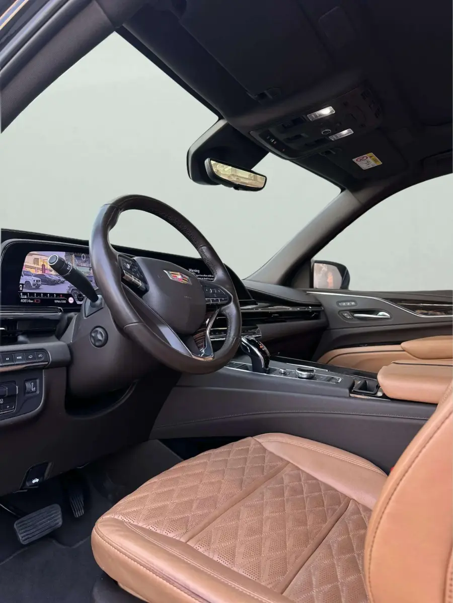 Rent Cadillac Escalade Black 2023 in Dubai — photo 5 of 6