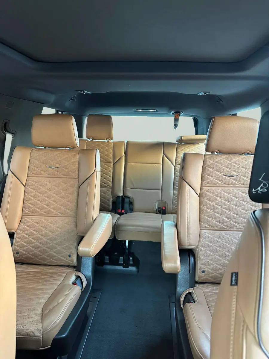 Rent Cadillac Escalade Black 2023 in Dubai — photo 6 of 6