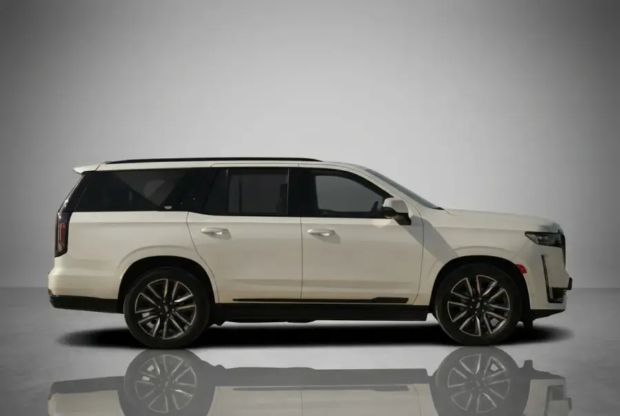 Rent Cadillac Escalade White 2023 in Dubai — photo 4 of 6
