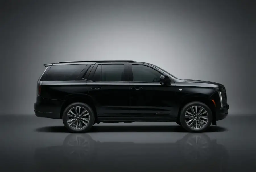 Rent Cadillac Escalade Black 2025 in Dubai — photo 4 of 7