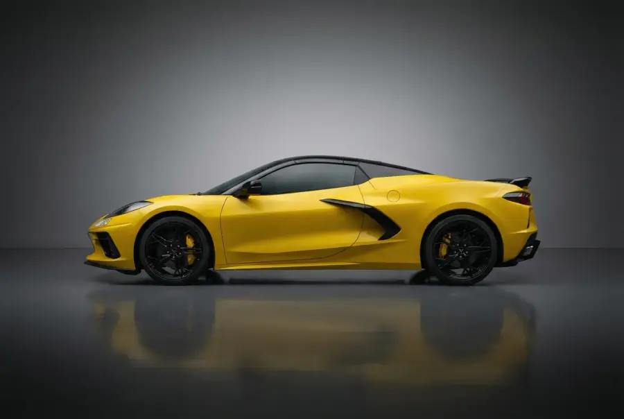 Rent Chevrolet Corvette Yellow 2026 in Dubai — photo 4 of 6