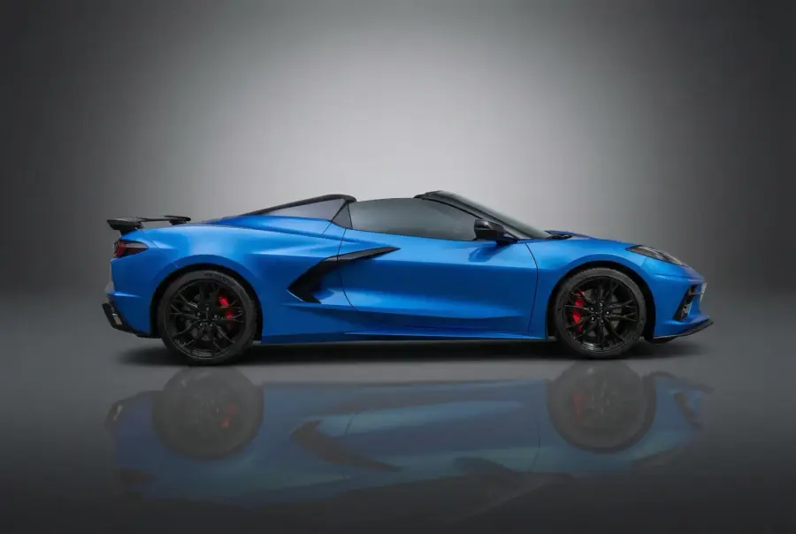 Rent Chevrolet Corvette Blue 2026 in Dubai — photo 4 of 7