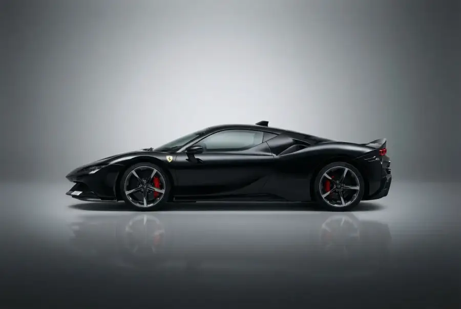 Rent Ferrari SF90 Stradale Black 2021 in Dubai — photo 3 of 6