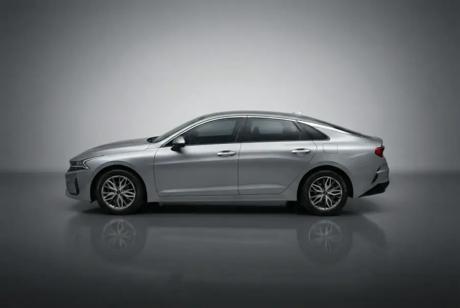 Rent Kia K5 Grey 2022 in Dubai — photo 2 of 6