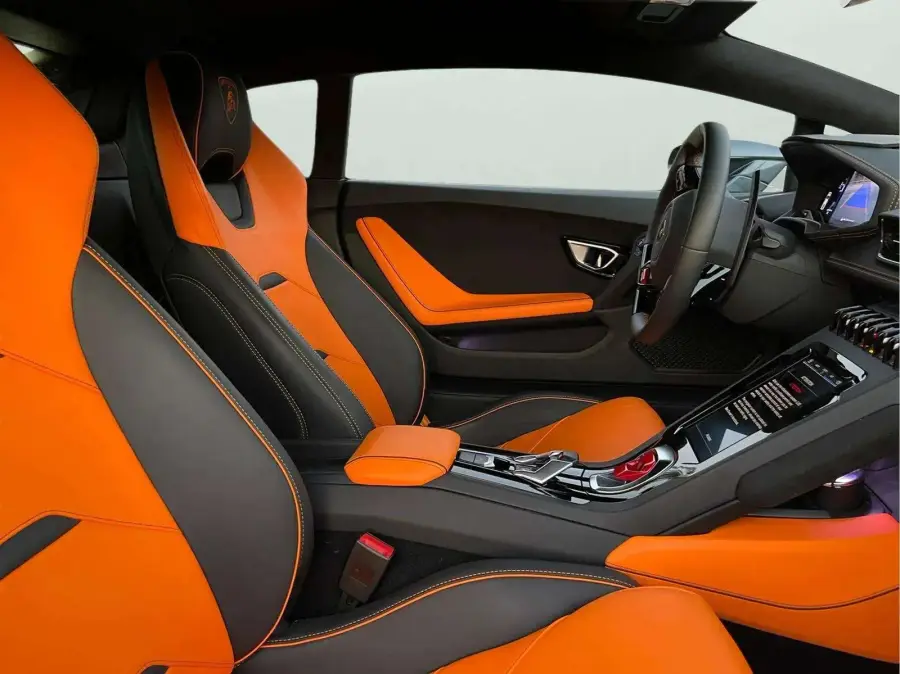 Rent Lamborghini Huracan EVO Coupe Grey 2021 in Dubai — photo 3 of 4