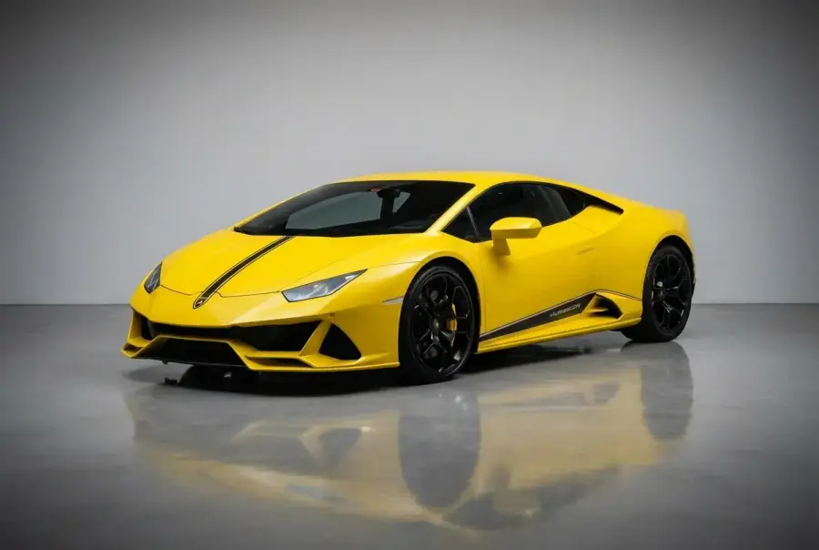 Rent Lamborghini Huracan EVO Coupe Yellow 2025 in Dubai — photo 3 of 5