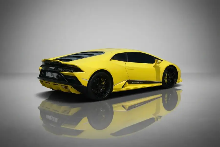 Rent Lamborghini Huracan EVO Coupe Yellow 2025 in Dubai — photo 4 of 5