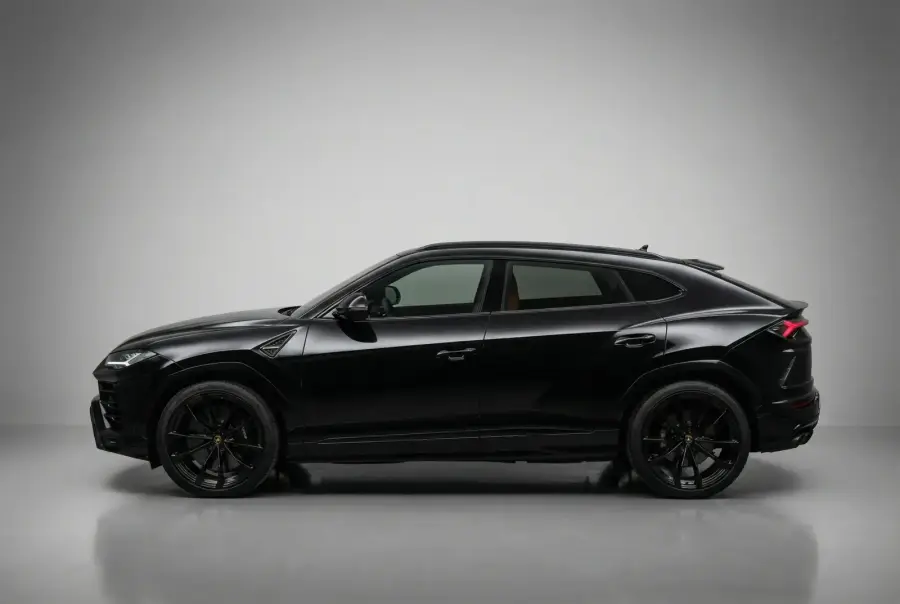 เช่ารถ Lamborghini Urus สีดำ 2022 ในดูไบ — รูปที่ 2 จาก 6