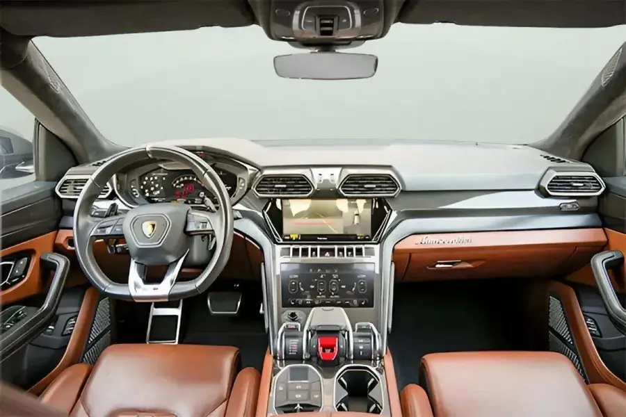 เช่ารถ Lamborghini Urus สีดำ 2022 ในดูไบ — รูปที่ 4 จาก 6