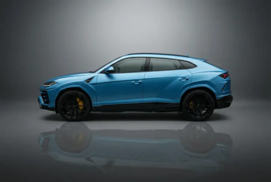 เช่ารถ Lamborghini Urus สีน้ำเงิน 2022 ในดูไบ — รูปที่ 3 จาก 5