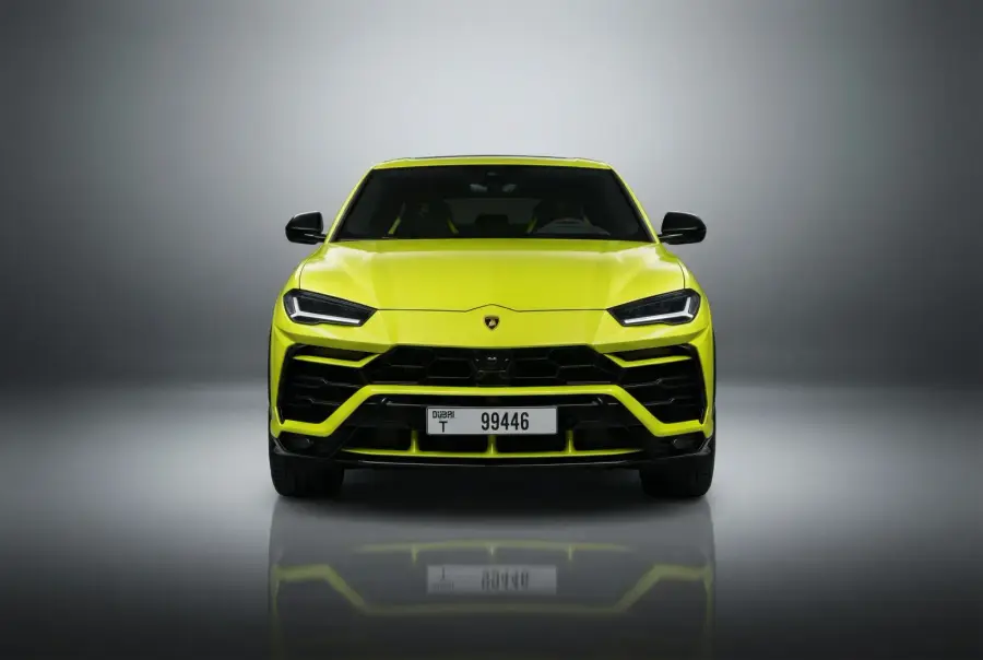 Rent Lamborghini Urus SE Green 2025 in Dubai — photo 2 of 5