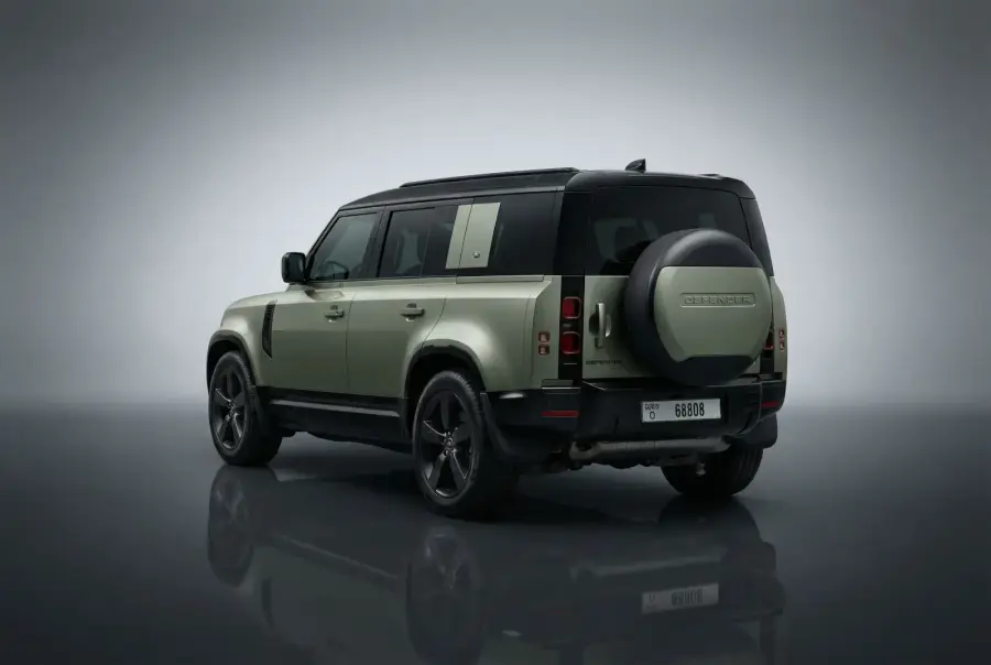 Rent Land Rover Defender Green 2023 in Dubai — photo 2 of 6