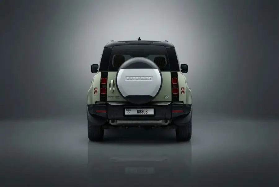 Rent Land Rover Defender Green 2023 in Dubai — photo 6 of 6