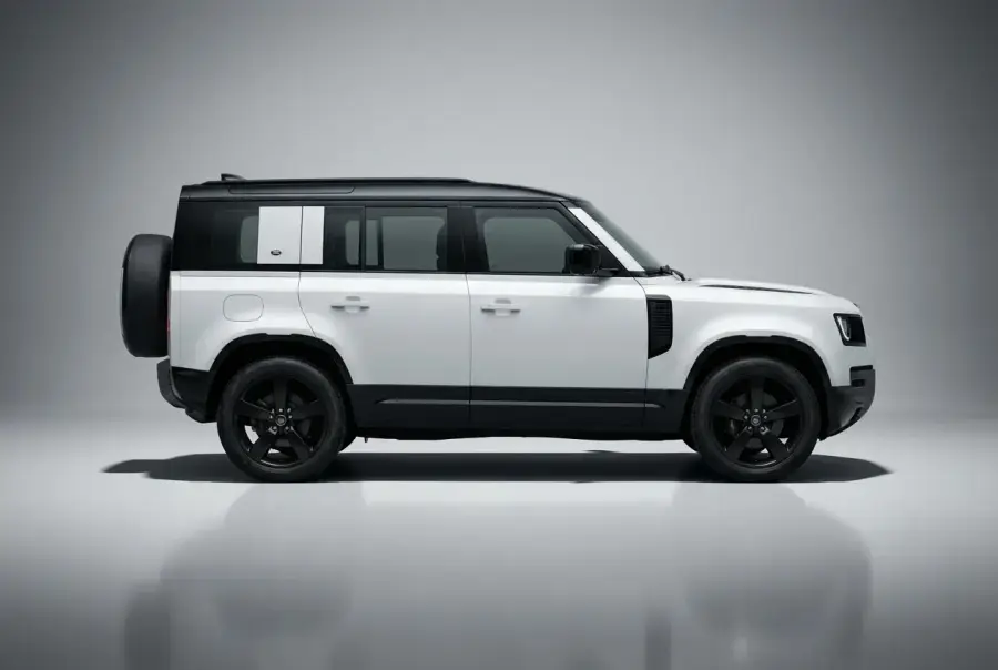 Rent Land Rover Defender White 2025 in Dubai — photo 5 of 8