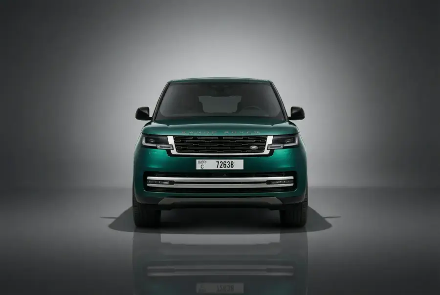 Rent Range Rover Autobiography Green 2023 in Dubai — photo 1 of 6