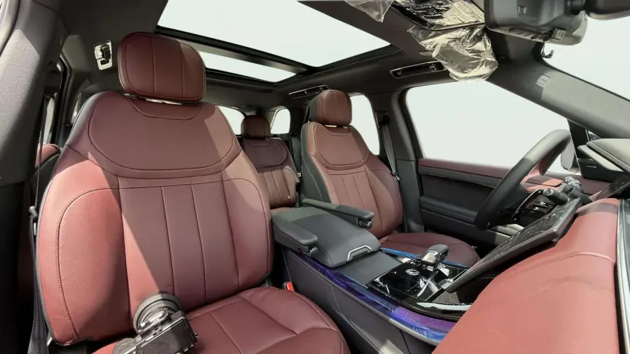 Rent Range Rover Sport Black 2025 in Dubai — photo 5 of 6