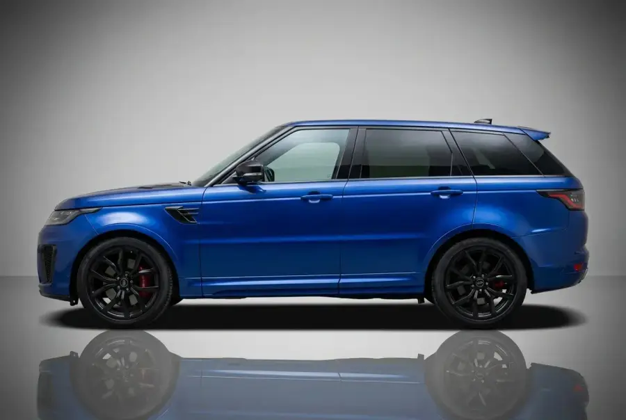 Rent Range Rover Sport SVR Blue 2022 in Dubai — photo 3 of 8