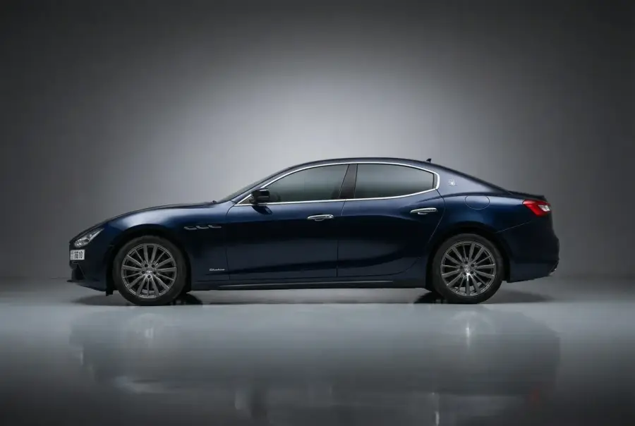 เช่ารถ Maserati Ghibli สีน้ำเงิน 2021 ในดูไบ — รูปที่ 2 จาก 6
