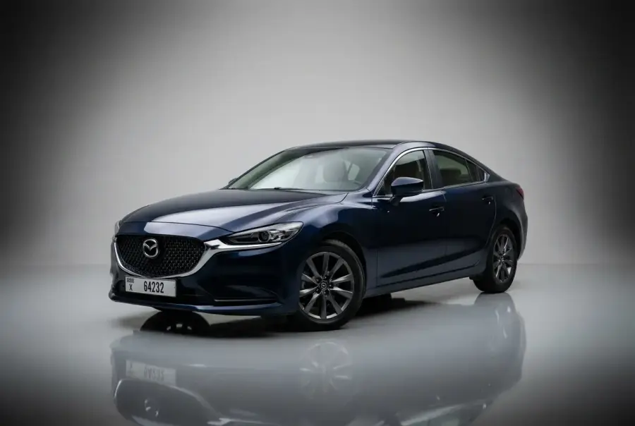 Alquila Mazda 6 Azul 2022 en Dubái — foto 2 de 6