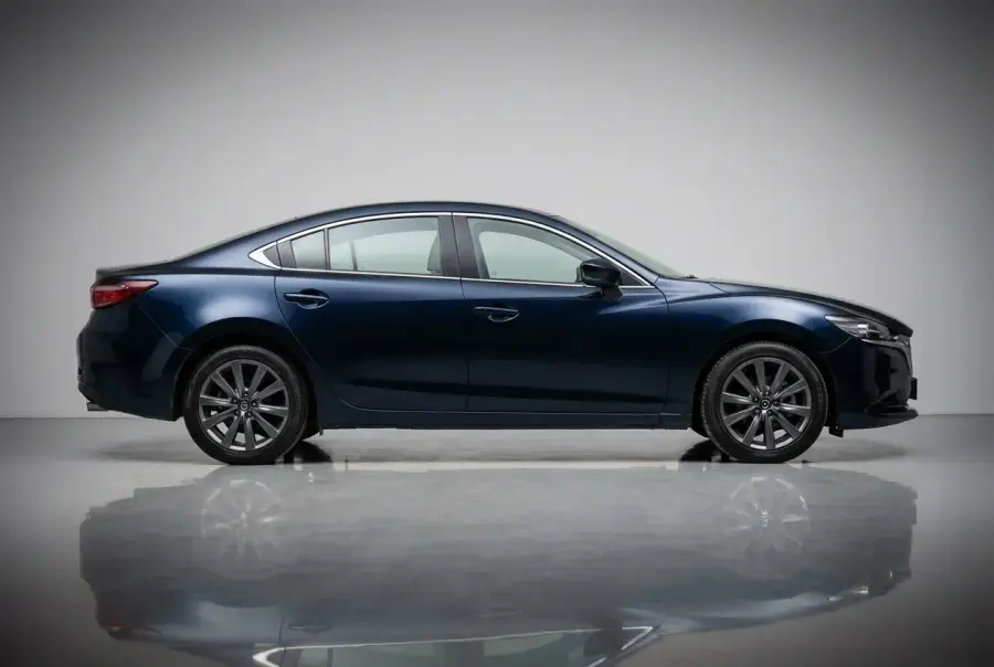 Alquila Mazda 6 Azul 2022 en Dubái — foto 3 de 6