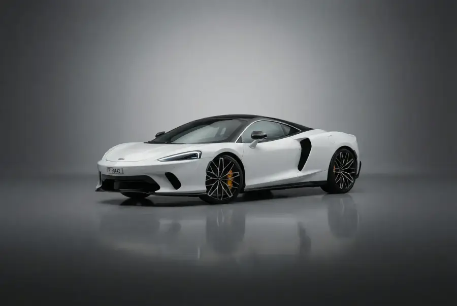 Rent McLaren GT White 2025 in Dubai — Mclaren — photo 3 of 8