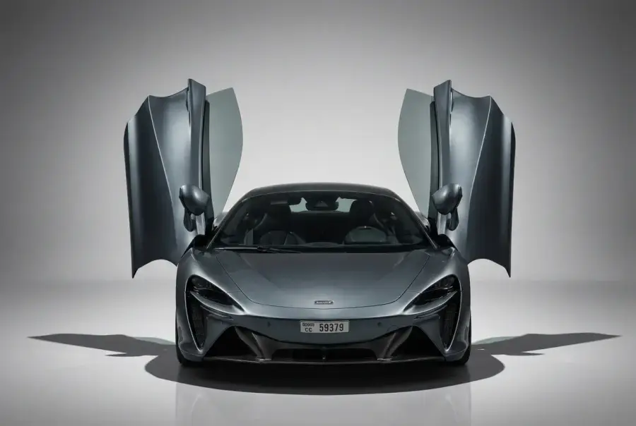 Rent McLaren Artura Grey 2025 in Dubai — Mclaren — photo 2 of 2