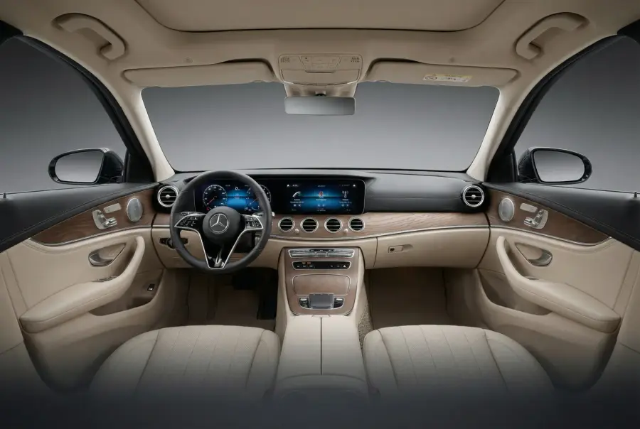 Rent Mercedes-Benz E350 Blue 2021 in Dubai — photo 4 of 5