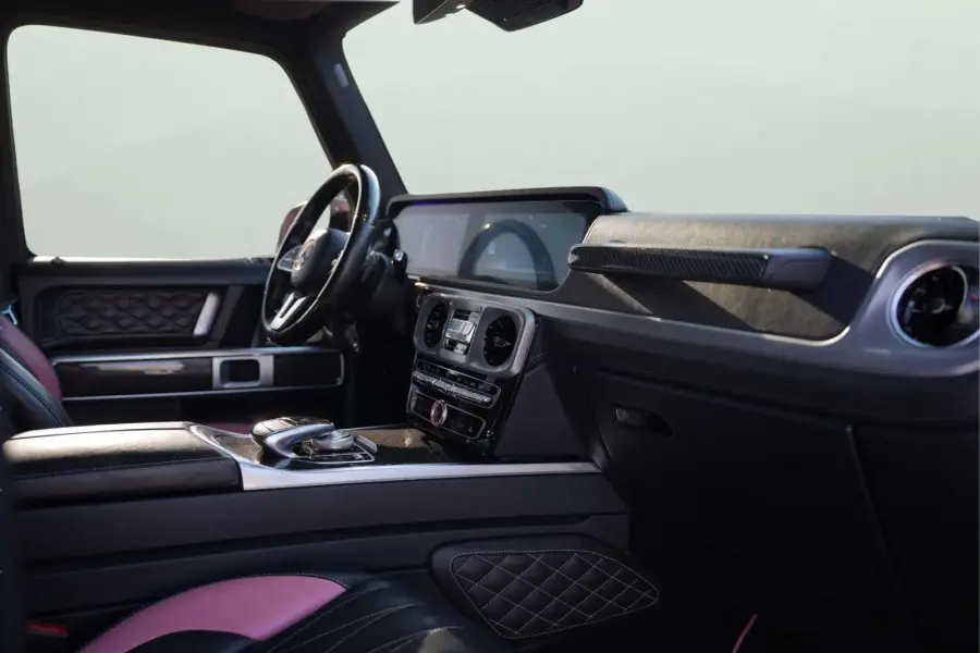 Rent Mercedes-Benz G500 Pink 2021 in Dubai — photo 10 of 11