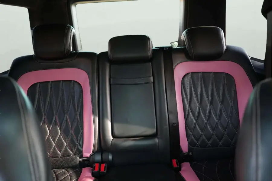Rent Mercedes-Benz G500 Pink 2021 in Dubai — photo 8 of 11