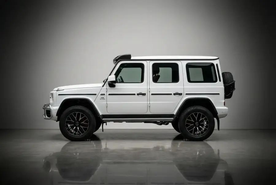 Rent Mercedes-Benz G63 4x4² White 2022 in Dubai — photo 3 of 4