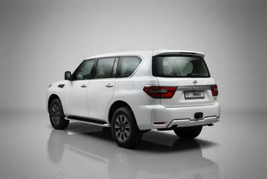 Rent Nissan Patrol White 2021 in Dubai — photo 4 of 7