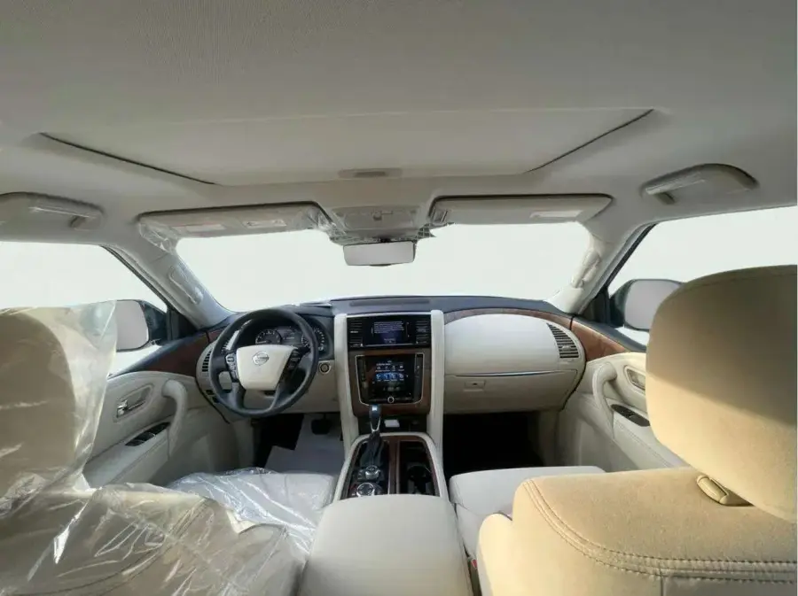 Rent Nissan Patrol White 2021 in Dubai — photo 7 of 7