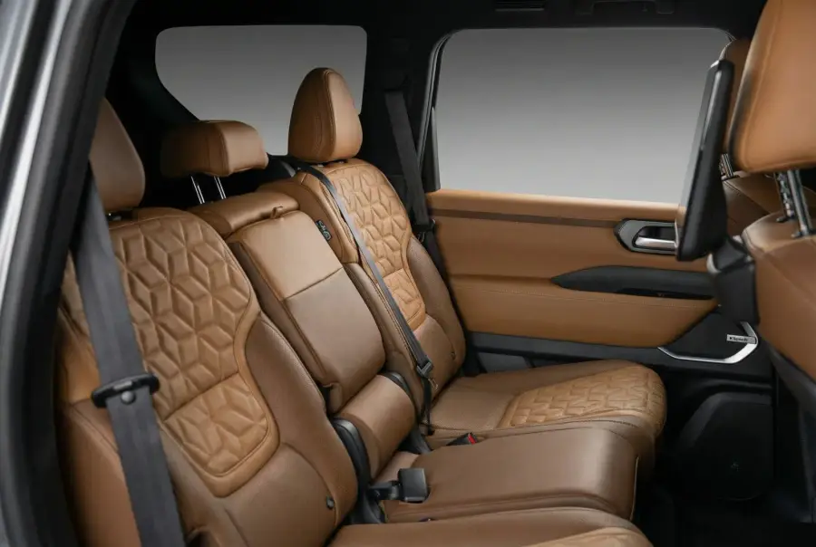 Rent Nissan Patrol Grey 2025 in Dubai — photo 7 of 7