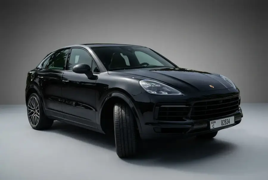 Rent Porsche Cayenne Black 2022 in Dubai — photo 3 of 5