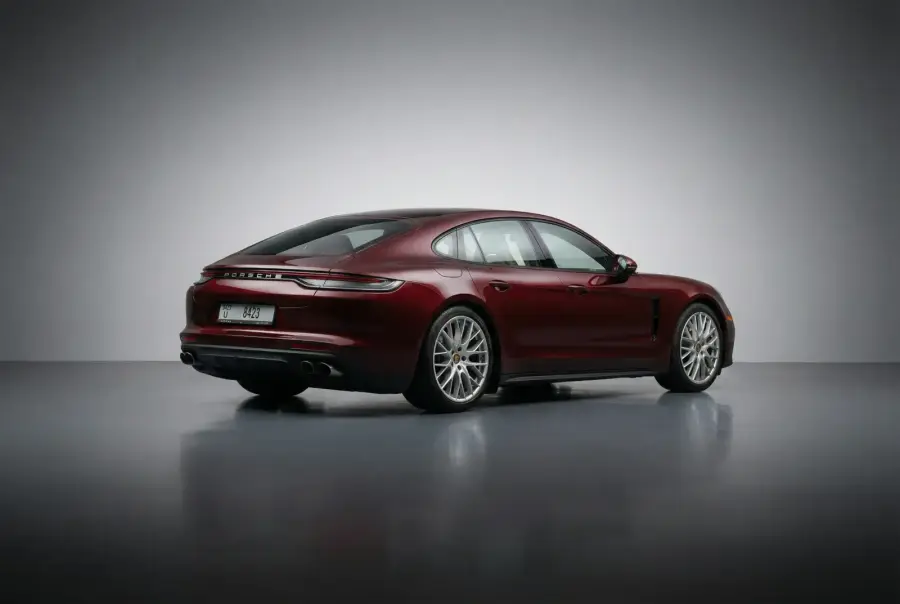 Rent Porsche Panamera Maroon 2022 in Dubai — photo 4 of 6